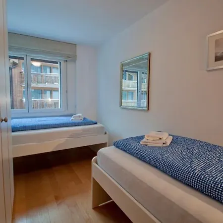 Lora, La Emeline Apartment