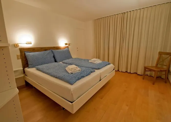 Lora, La Emeline Zermatt