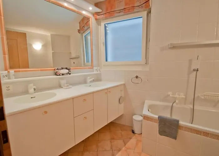 Lägenhet Lora, La Emeline *