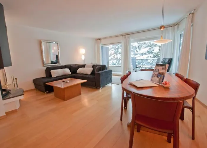 Lora, La Emeline 公寓 *