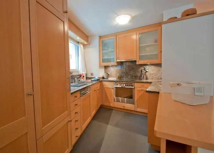 Lora, La Emeline * 采尔马特